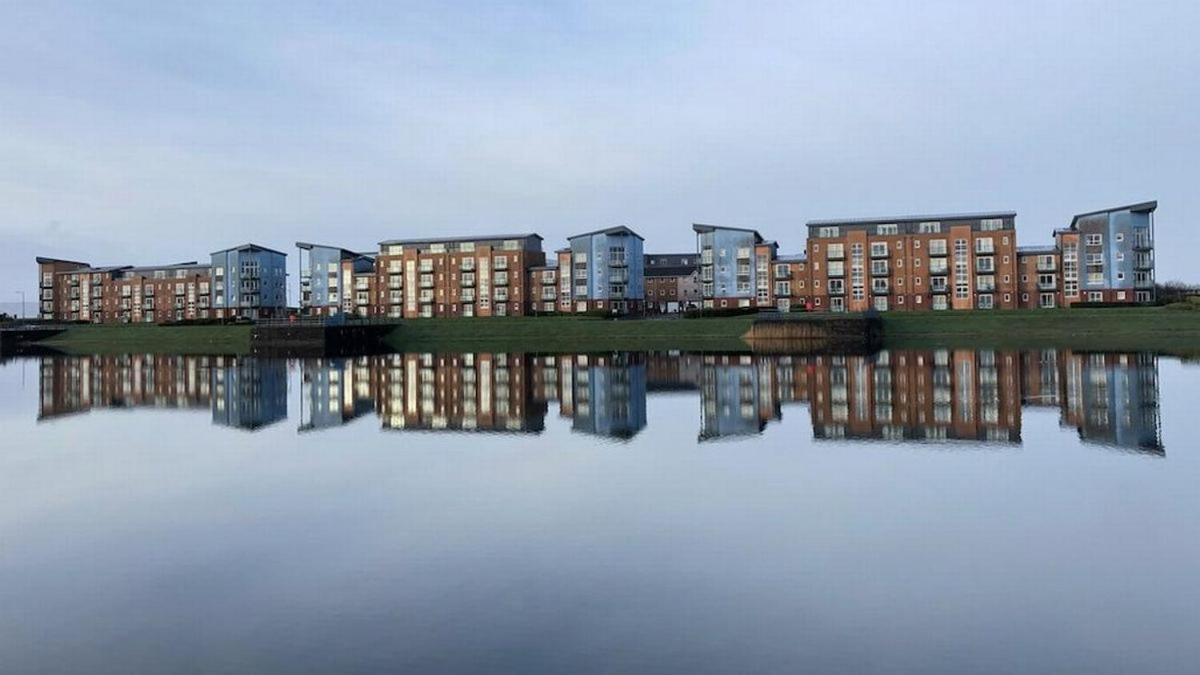 Sea View Apartment At The Beach! Llanelli Exterior photo